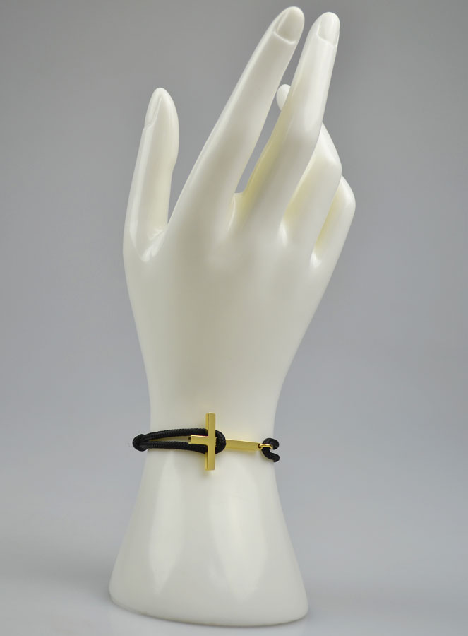 Bracelet avec Croix Dorée sur Cordon Noir - Taille Femme (pic 2)