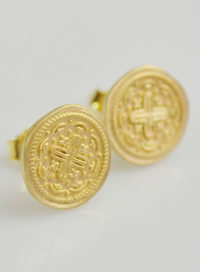 Boucles d'Oreilles Puces Croix Gothique Plaqué Or (pic 4)