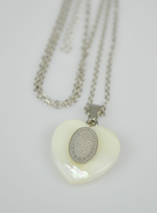 Collier Religieux Coeur de Nacre & Médaille St Michel - Argent (pic 4)