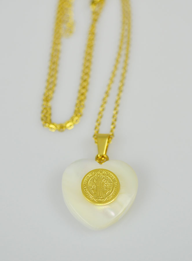 Collier Religieux Coeur de Nacre & Médaille St Benoît - Or (pic 4)