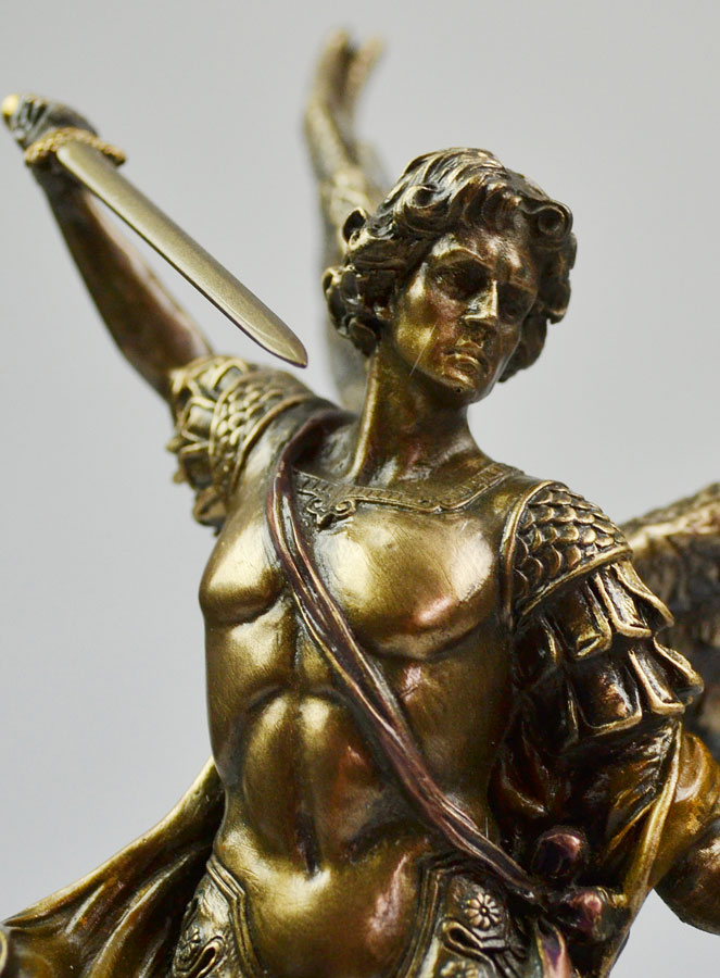 Statue Religieuse de Saint Michel Archange en Bronze - 26 cm (pic 4)