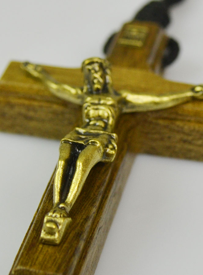 Pendentif Croix en Bois et Christ Bronze & Cordon (pic 4)
