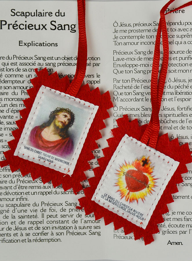 Scapulaire du Précieux Sang de Jésus en Tissu - 5 cm (pic 4)