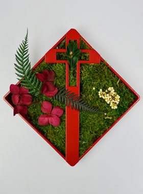 Décoration Florale Stabilisée - Croix Bronze Rouge (pic 1)