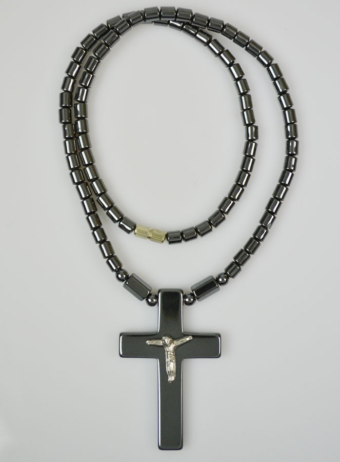 Collier Religieux avec Croix en Hématite - 45cm (pic 2)