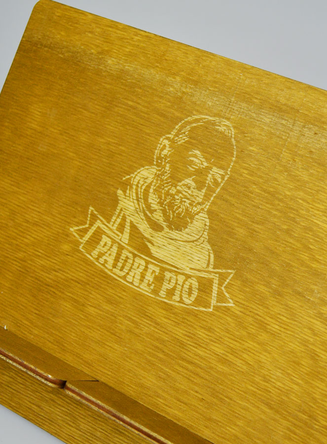 Pupitre Lutrin pour Bible - Gravé Saint Padre Pio (pic 3)