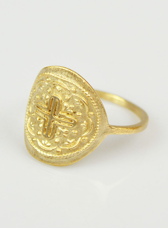 Bague Croix du Christ Sculptée - Plaqué Or - Taille 60 (pic 2)