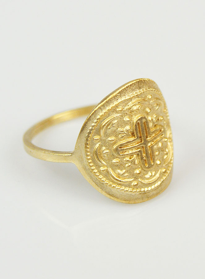 Bague Croix du Christ Sculptée - Plaqué Or - Taille 60 (pic 3)
