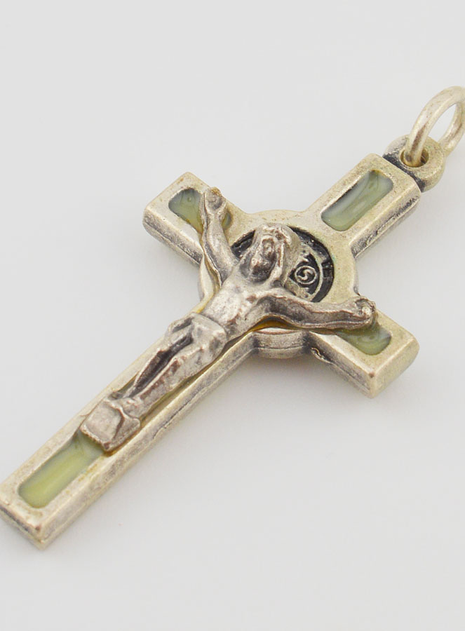 Pendentif Croix de Saint Benoit - Fluo (pic 4)