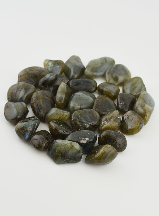 Pierre Naturelle roulée de Labradorite - 2cm (pic 3)