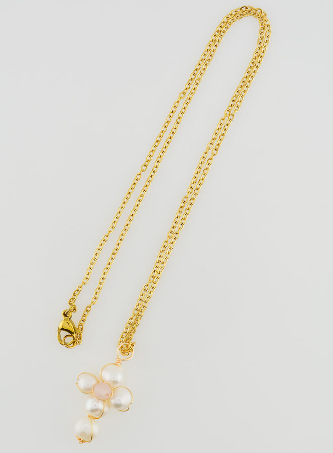 Collier Religieux Croix de Nacre & Quartz Rose (pic 1)
