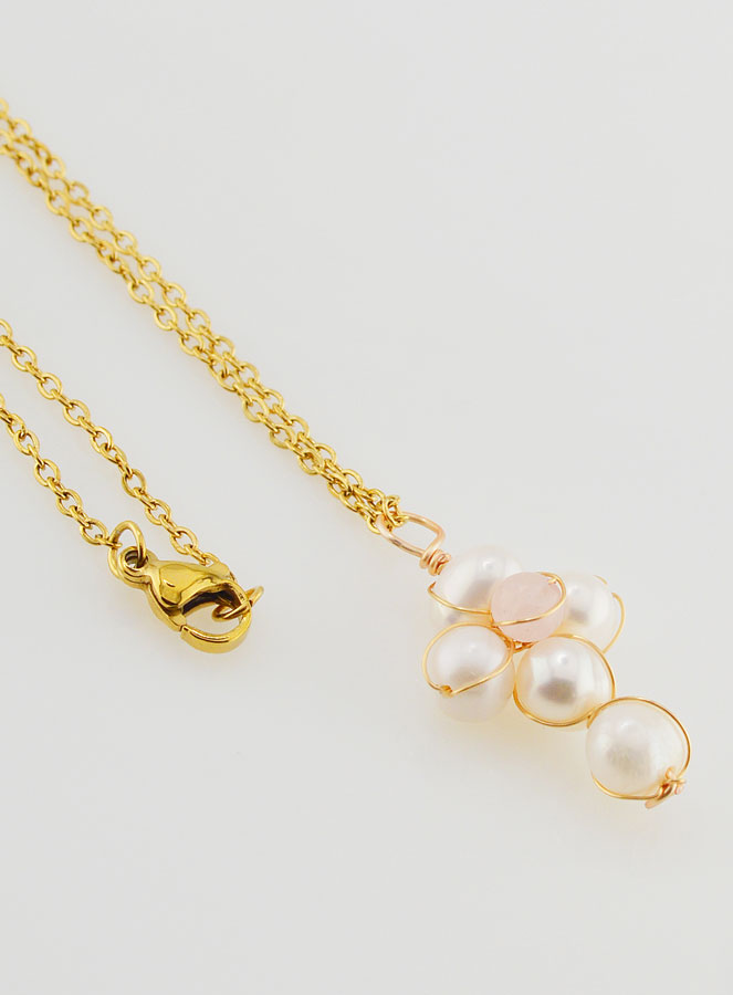 Collier Religieux Croix de Nacre & Quartz Rose (pic 4)