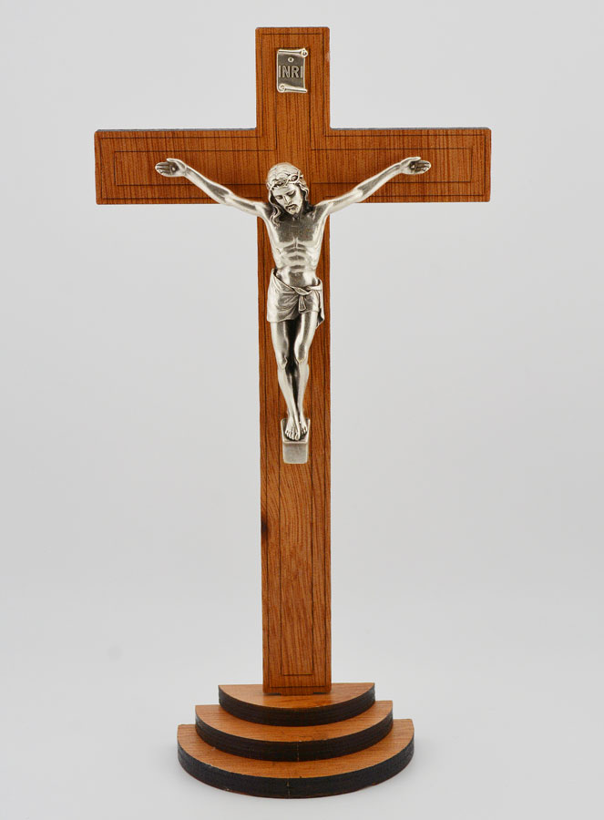 Crucifix en Bois et Argent Vieilli - 21 cm (pic 1)