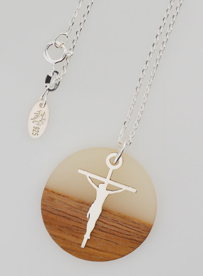 Collier Religieux en Argent - Cercle Bois Résine & Croix du Christ (pic 1)