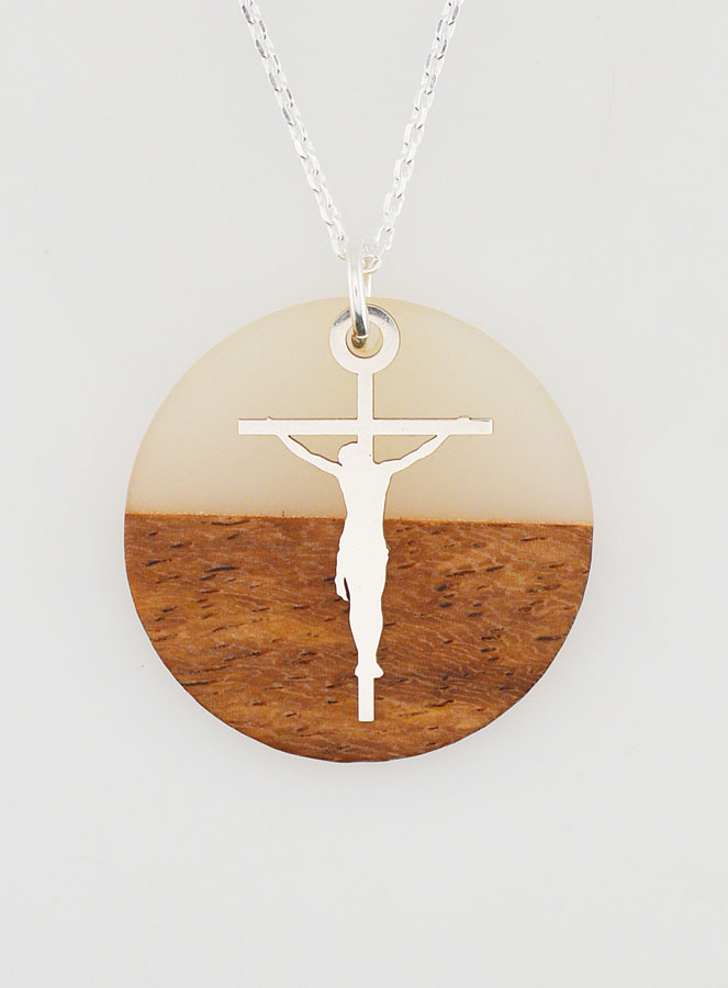 Pendentif Croix du Christ & Cercle Bois Résine - Blanc (pic 1)