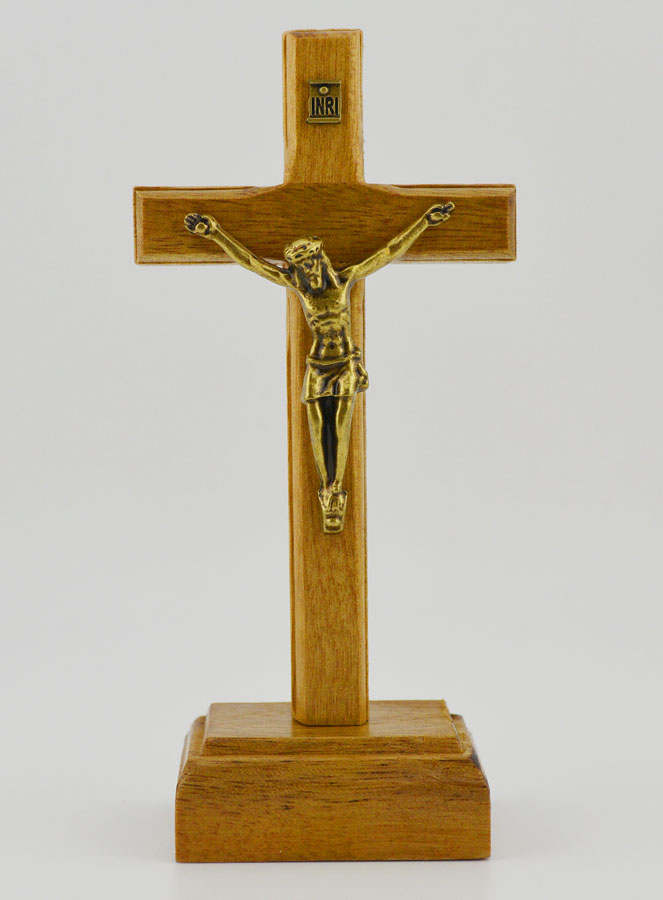 Crucifix en Bois Sur Socle - 10cm (pic 1)