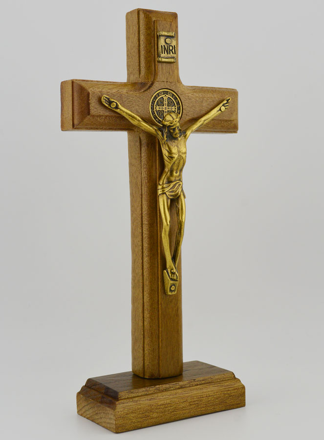 Crucifix de Saint Benoît en Bois Avec Socle Amovible - 17cm (pic 3)