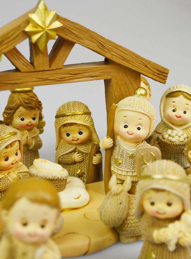Crèche de Noël 18 Santons & Cabane - 5cm (pic 4)