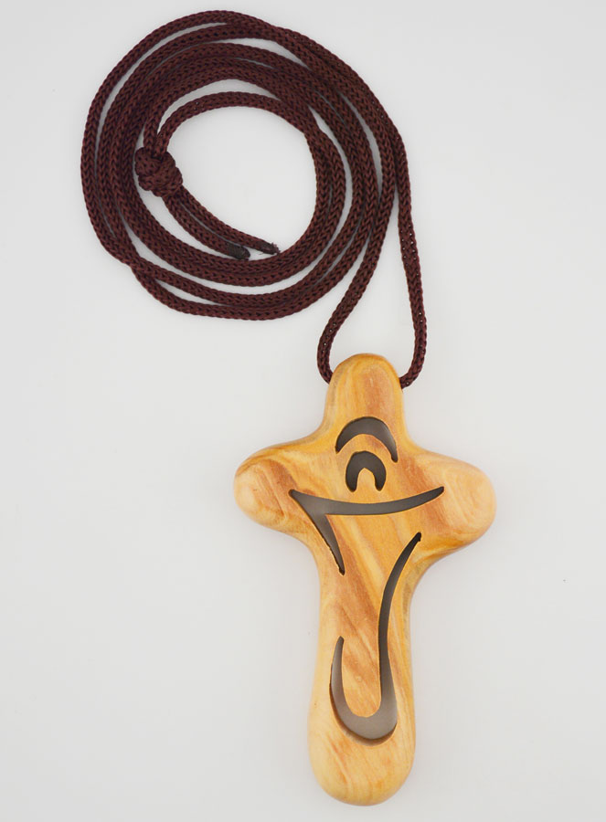 Croix d'Aube Ajourée en Bois d'Olivier de Première Communion - 8 cm (pic 2)
