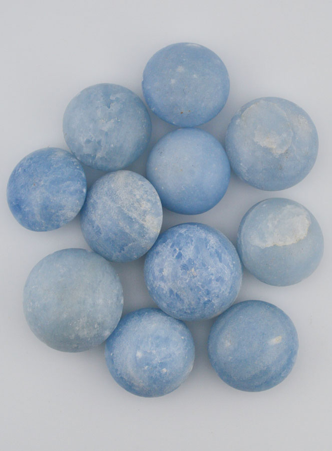 Galet Roulé de Calcite Bleue - 4cm (pic 1)