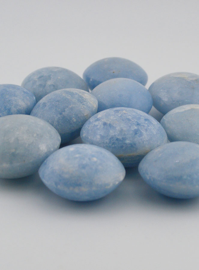 Galet Roulé de Calcite Bleue - 4cm (pic 2)