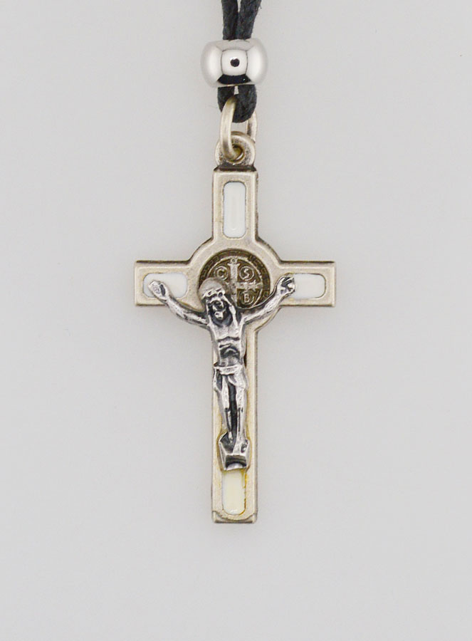 Collier Religieux Croix de Saint Benoit - Blanc (pic 1)