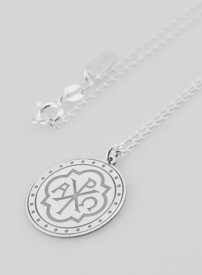 Collier Religieux Monogramme du Christ Gravé - 20mm (pic 3)