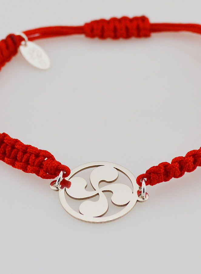 Bracelet Corde Tressée Rouge - Croix en Argent (pic 2)