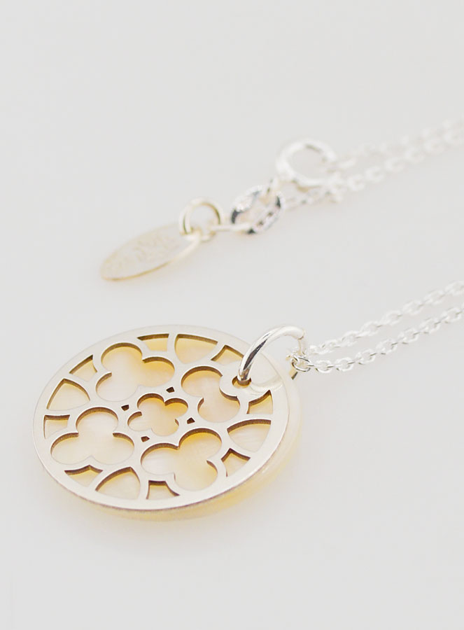 Collier Religieux Vitrail - Argent & Nacre Blanche (pic 1)