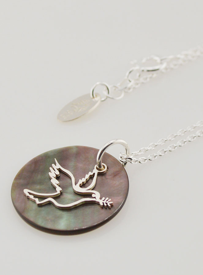 Collier Religieux Colombe Argent & Nacre Noire (pic 1)
