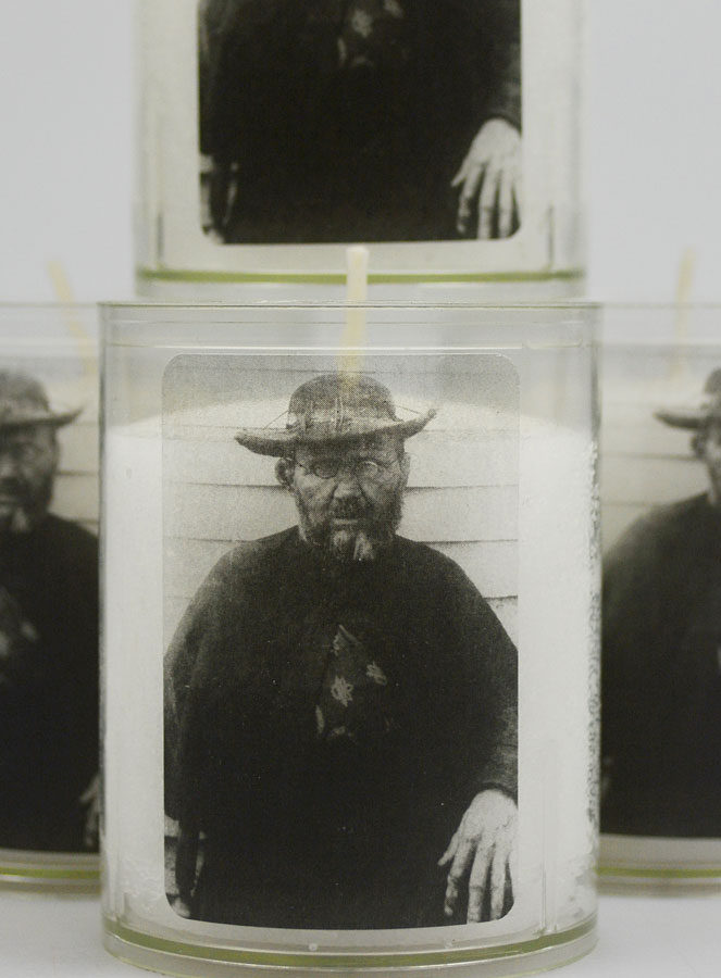 Lot de 4 Bougies Veilleuses Père Damien (pic 3)