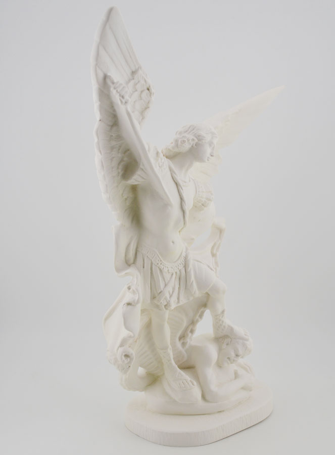 Statue de Saint Michel en Résine Phosphorescente - 30cm (pic 2)