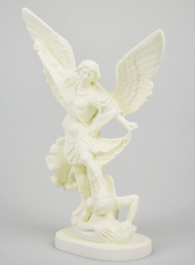 Statue de Saint Michel en Résine Phosphorescente - 20cm (pic 2)