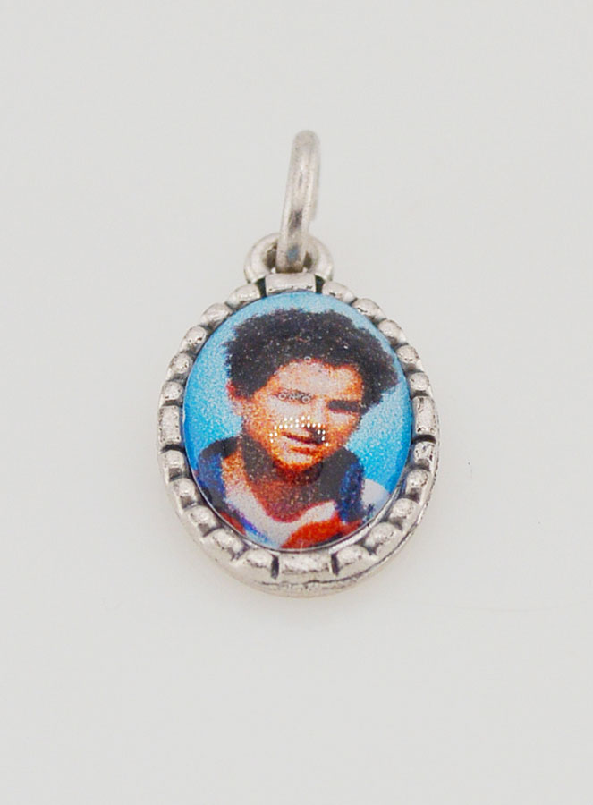 Médaille Bord Torsadé 15mm - Saint Carlo Acutis (pic 2)