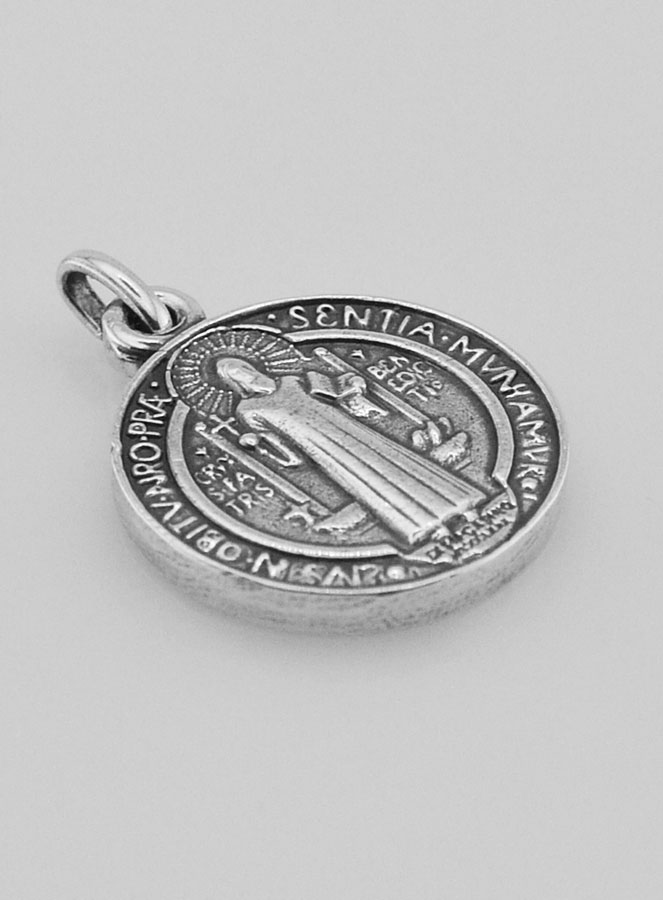 Médaille de Saint Benoît en Argent Plaqué - 18mm (pic 3)