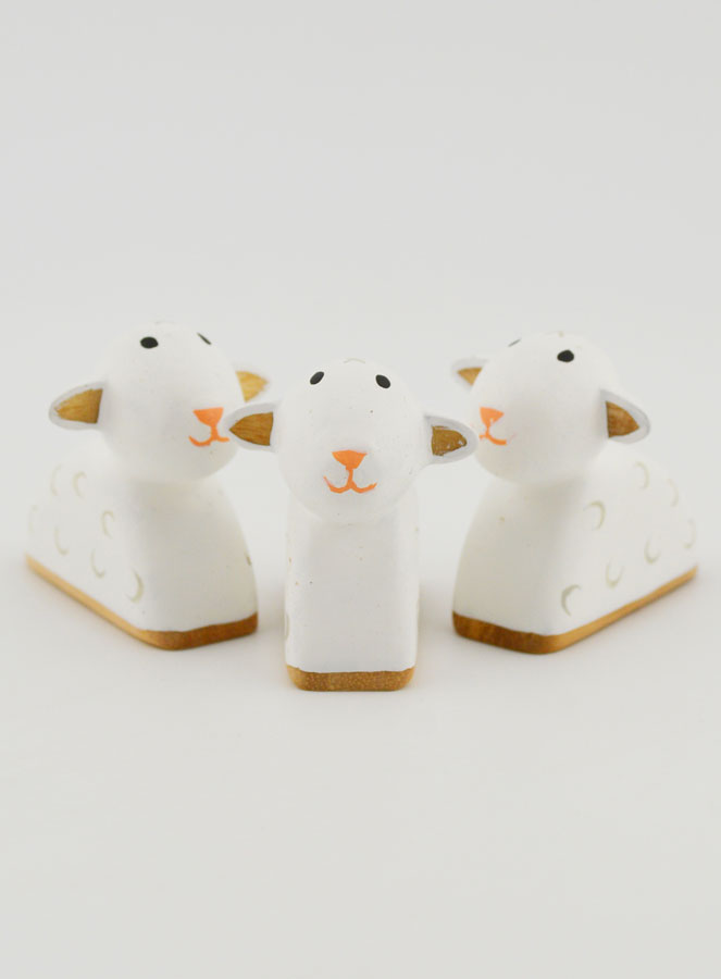 Crèche de Noël - 3 Moutons 4cm (pic 1)
