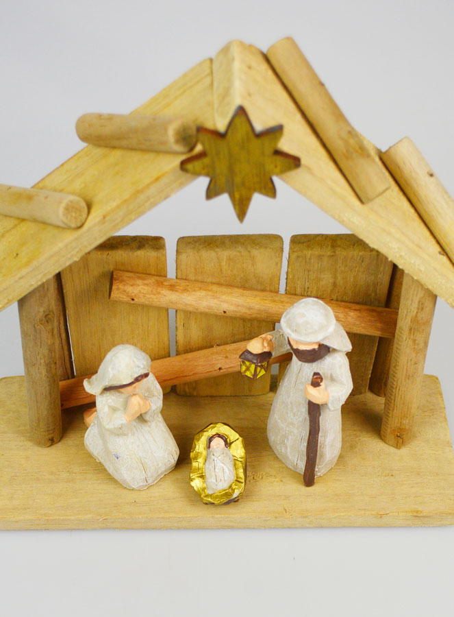 Crèche de Noël Nativité Sculptée - 20cm (pic 2)