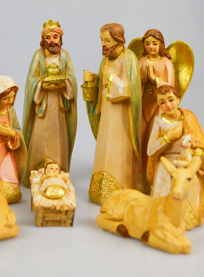 Crèche de Noël 11 Santons Effet Bois - 14cm (pic 4)