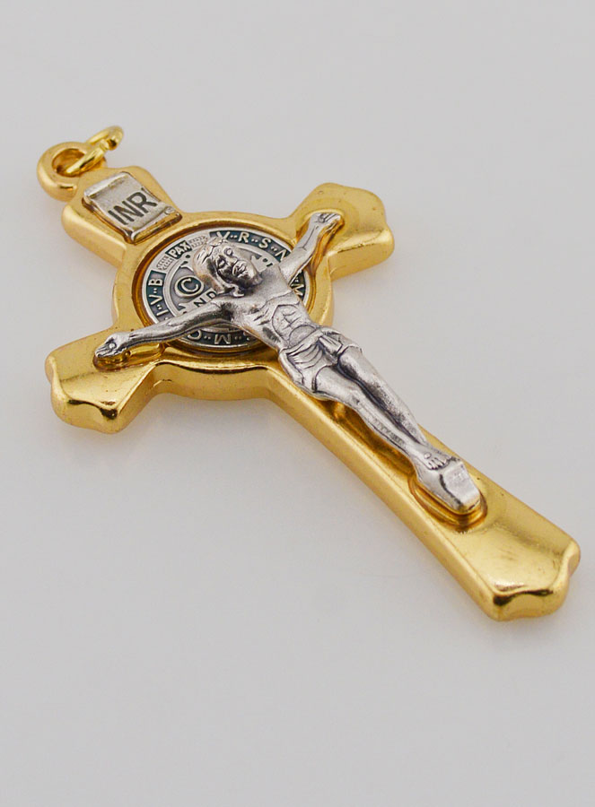 Croix Saint Benoit Dorée (pic 3)