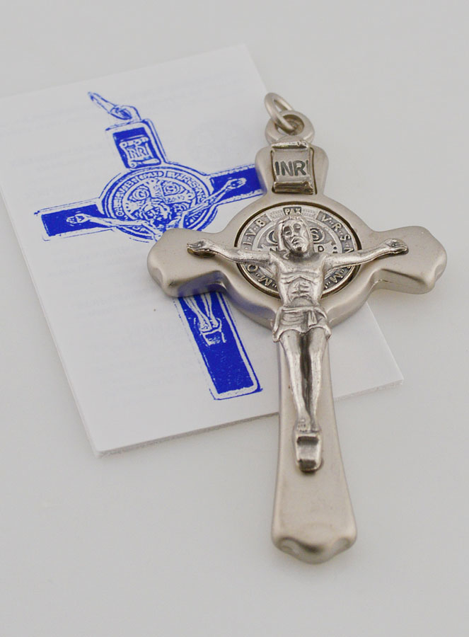 Pendentif Croix Saint Benoit Argentée (pic 2)