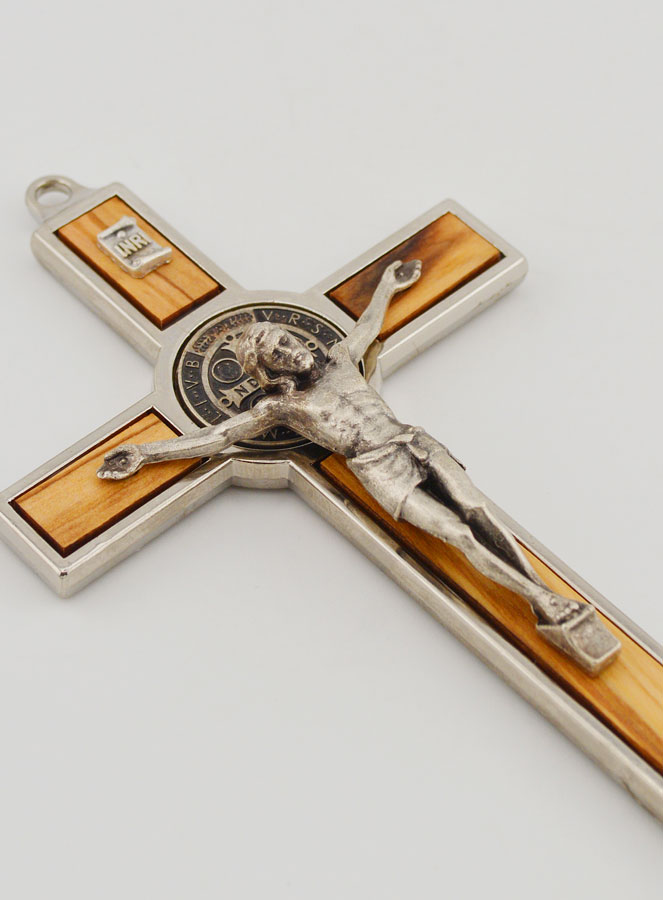 Croix de Saint Benoit en Bois d'Olivier - 12cm (pic 3)
