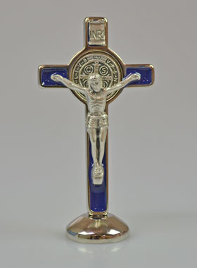 Croix de Saint Benoît Argenté sur Socle - Bleu (pic 1)