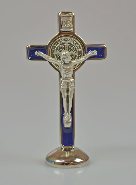 Croix de Saint Benoît Argenté sur Socle - Bleu (pic 2)
