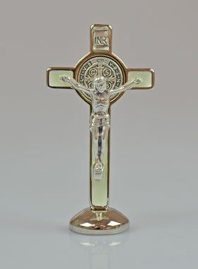 Croix de Saint Benoît Argenté sur Socle - Fluo (pic 1)