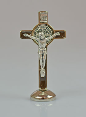 Croix de Saint Benoît Argenté sur Socle - Marron (pic 1)