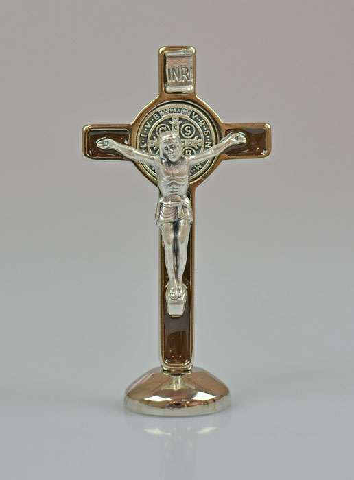 Croix de Saint Benoît Argenté sur Socle - Marron (pic 2)