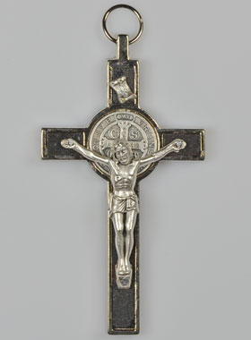Croix Saint Benoit Noire en Métal (pic 2)