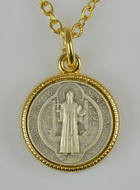 Médaille Saint Benoit, Plaqué or