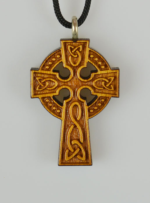 Pendentif Croix Celte Sculpté en Bois Vernis - 3.5 cm (pic 2)