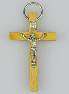 Pendentif Croix d'Aube Christ en Bois (pic 1)